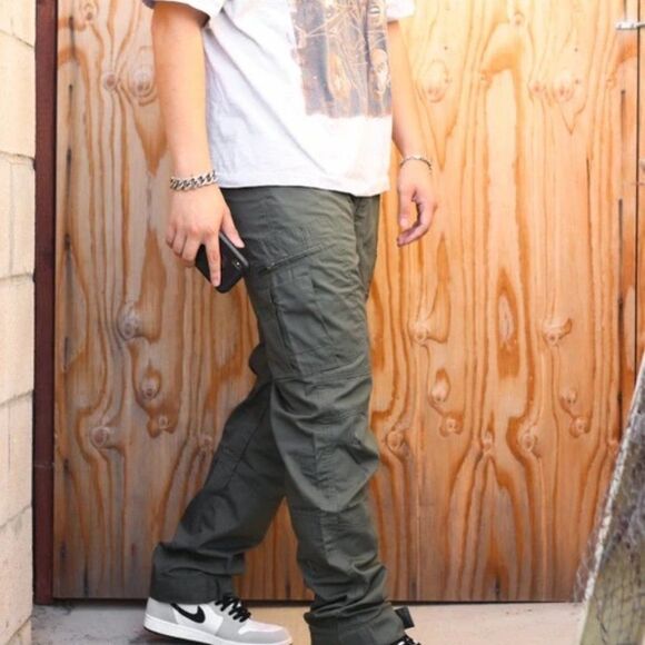 Baggy Zipper Cargo Pants  - Picture 3 of 3